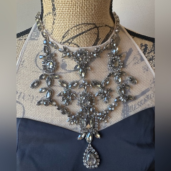 NEW Ann Taylor Black Dress Embellished JeweledHalter 327253 Formal/CocktailSmall - Picture 4 of 16